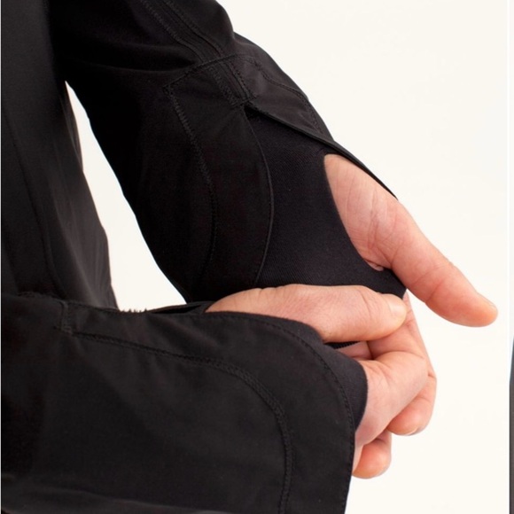 Lululemon Run: In The Rain Jacket
Black - Picture 5 of 16